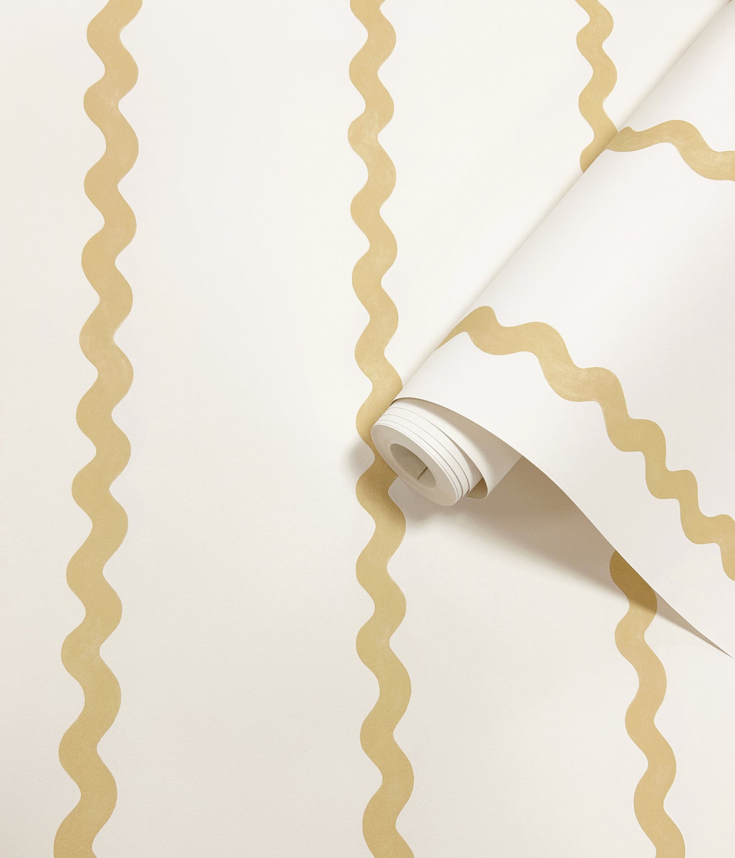 ADVENTURE AWAITS 13980