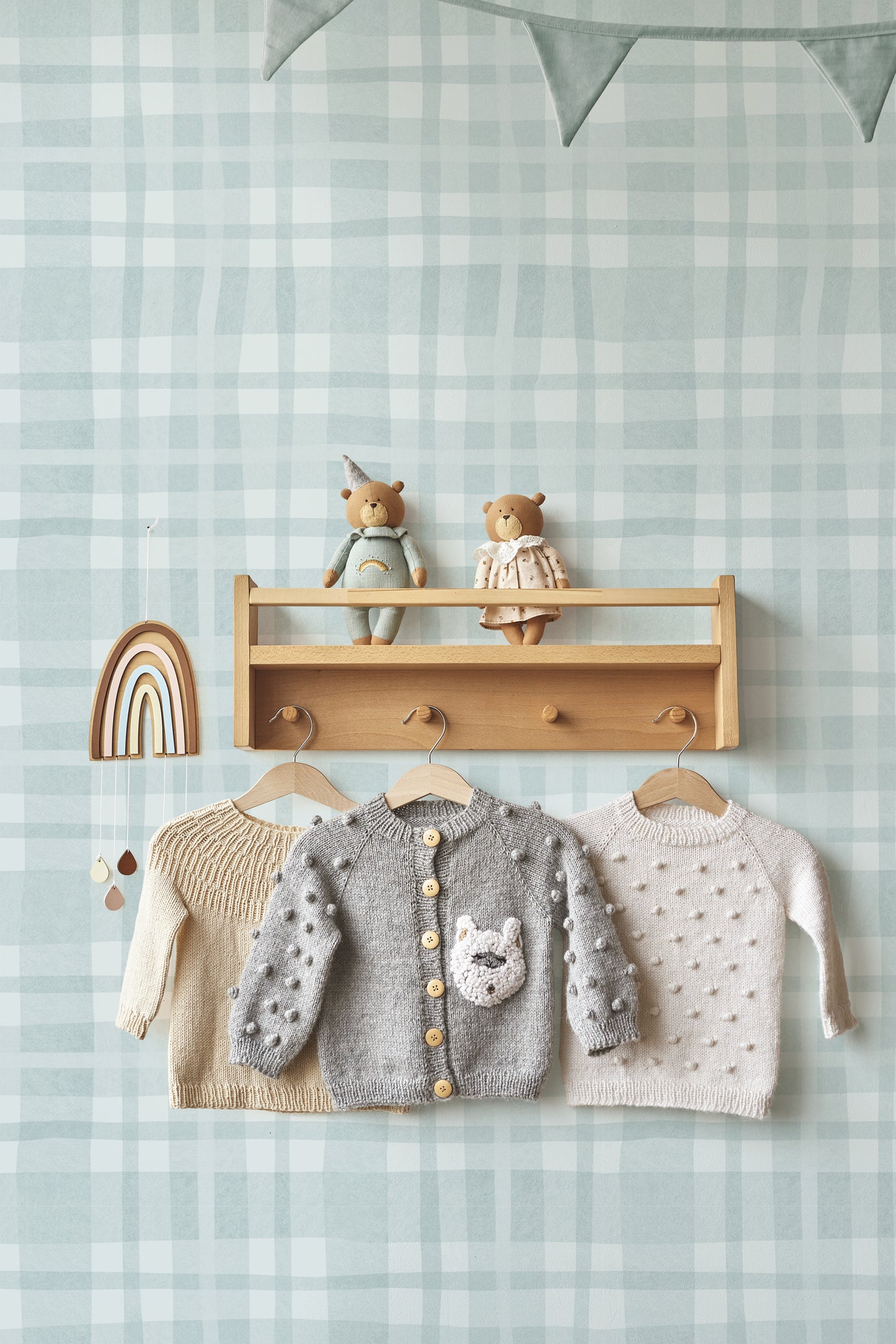 ADVENTURE AWAITS 14001