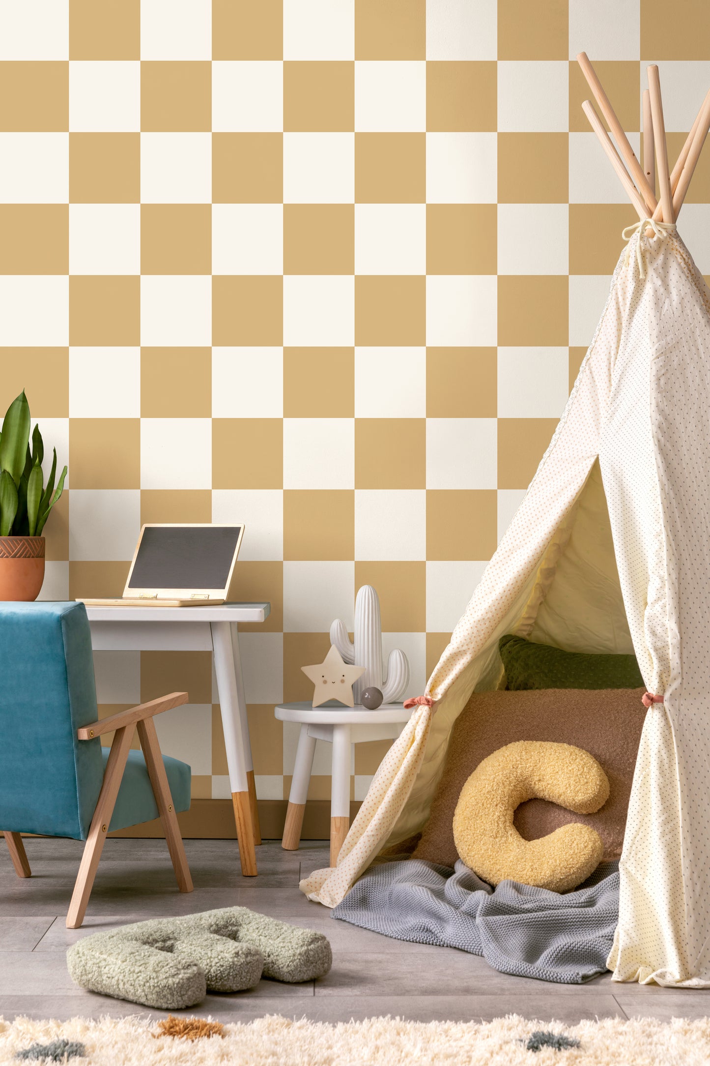 ADVENTURE AWAITS 14042